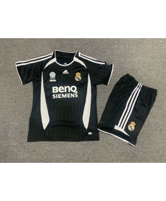 Real Madrid Retro Away Shirt Kids 06-07